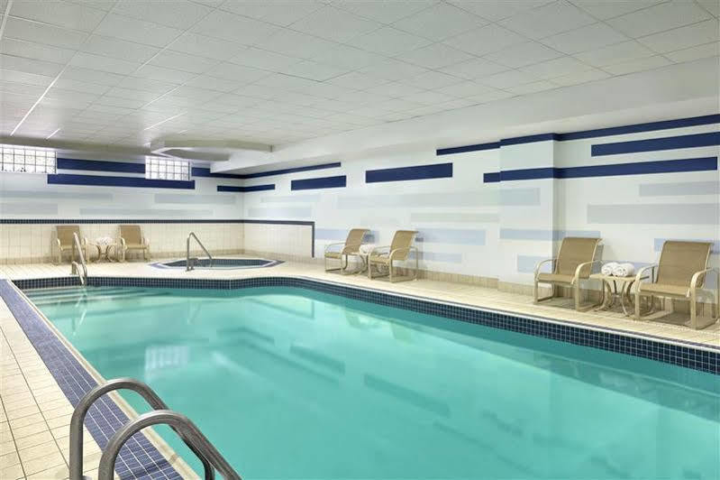 Four Points By Sheraton Kitchener-Ватерлоо Экстерьер фото